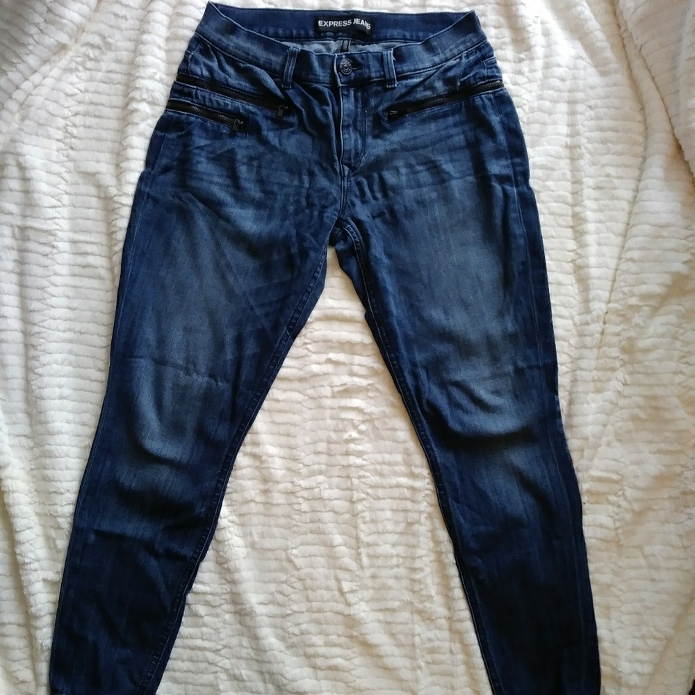 {Express} Mid Rise Ankle Jeans
